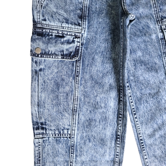 Petra 153 | Acid Wash Cargo Boyfriend Jeans | Size Medium - Picture 11 of 15